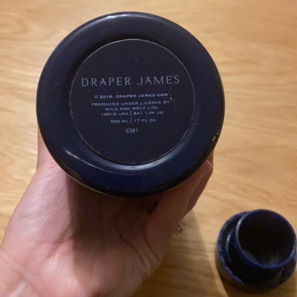 NEW Draper James Magnolia Water Bottle Sold out! - Picture 2 of 4
